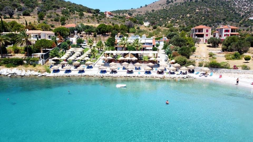 Γαλάζια Λίμνη: To No1 beach bar της Εύβοιας αναζητά προσωπικό
