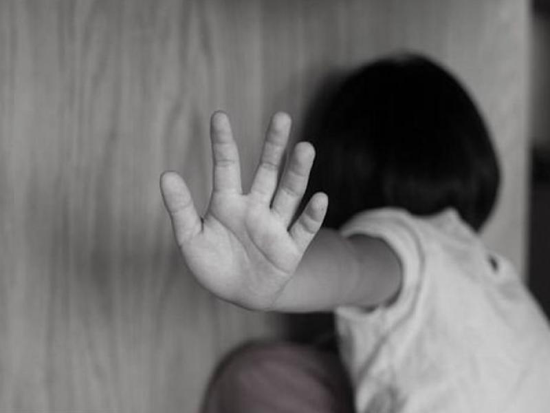 Μητέρα καταγγέλλει κακοποίηση στο σχολείο του εννιάχρονου γιου της με ειδικές ανάγκες
