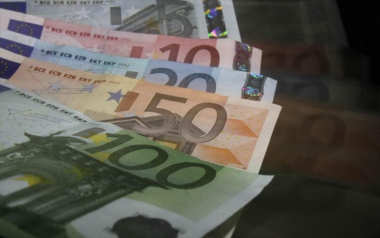 Eπίδομα 200 ευρώ: Ποια η προϋπόθεση για να καταβληθεί