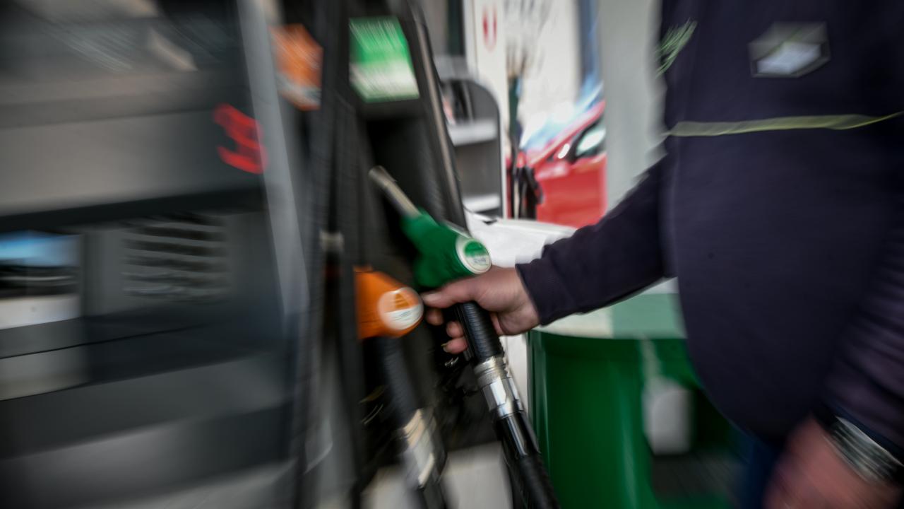 Πρόβλεψη Σοκ: Θα φτάσει τα 5 ευρώ η βενζίνη;
