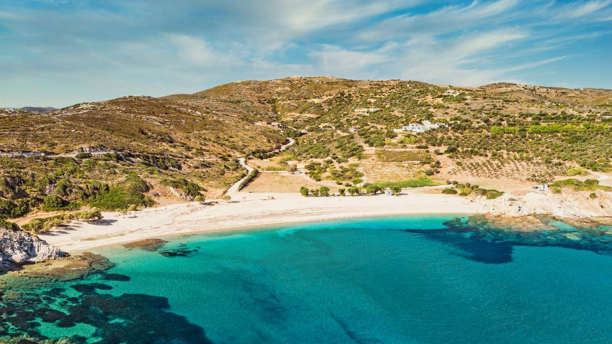 Εύβοια: Αυτές είναι οι καλύτερες παραλίες για το πρώτο σας μπάνιο