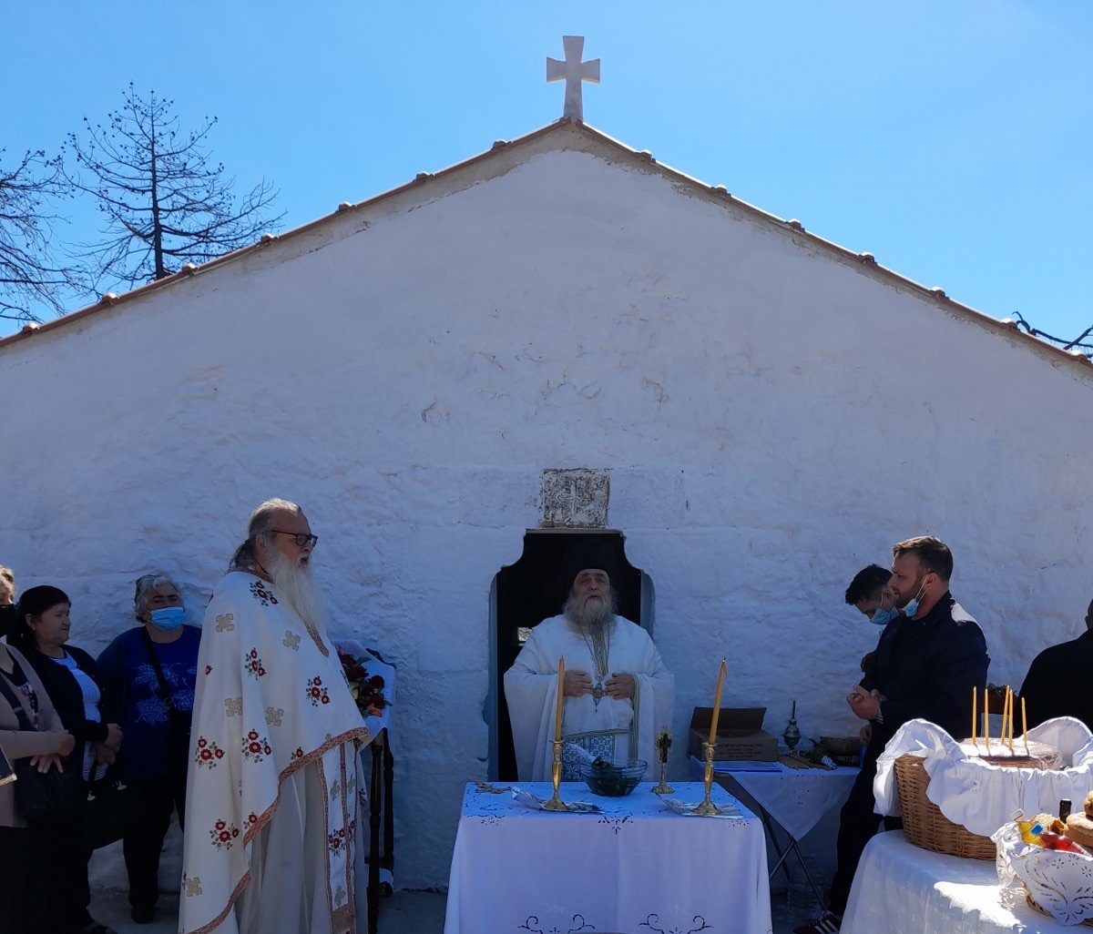 Κερασιά Ευβοίας: Πανηγύρισε το ξωκκλήσι Αγ. Κωνσταντίνου & Ελένης μετά την αναστύλωσή του