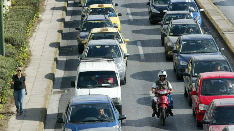 Αλλάζει ο ΚΟΚ: Μειώνονται τα όρια ταχύτητας – Τι προβλέπει το Εθνικό Σχέδιο Οδικής Ασφάλειας