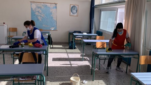 Σχολικές καθαρίστριες: 48ωρη απεργία 16&17 Μαΐου – Τα αιτήματά τους