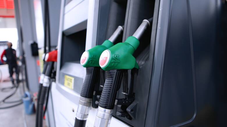 «Φωτιά» η τιμή της βενζίνης: Έρχεται νέα αύξηση τις επόμενες ημέρες