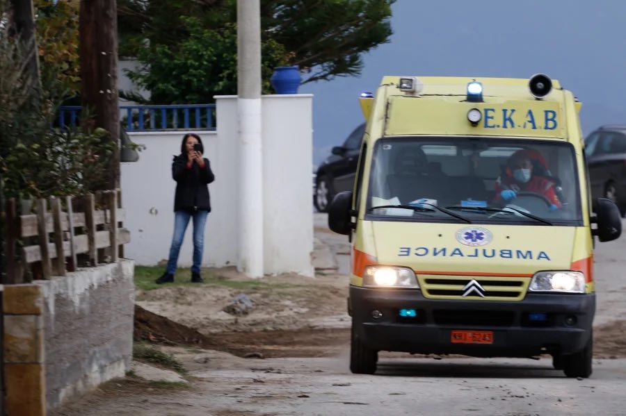 Ηλικιωμένος βρήκε τον γιο του κρεμασμένο μέσα στο δωμάτιό του