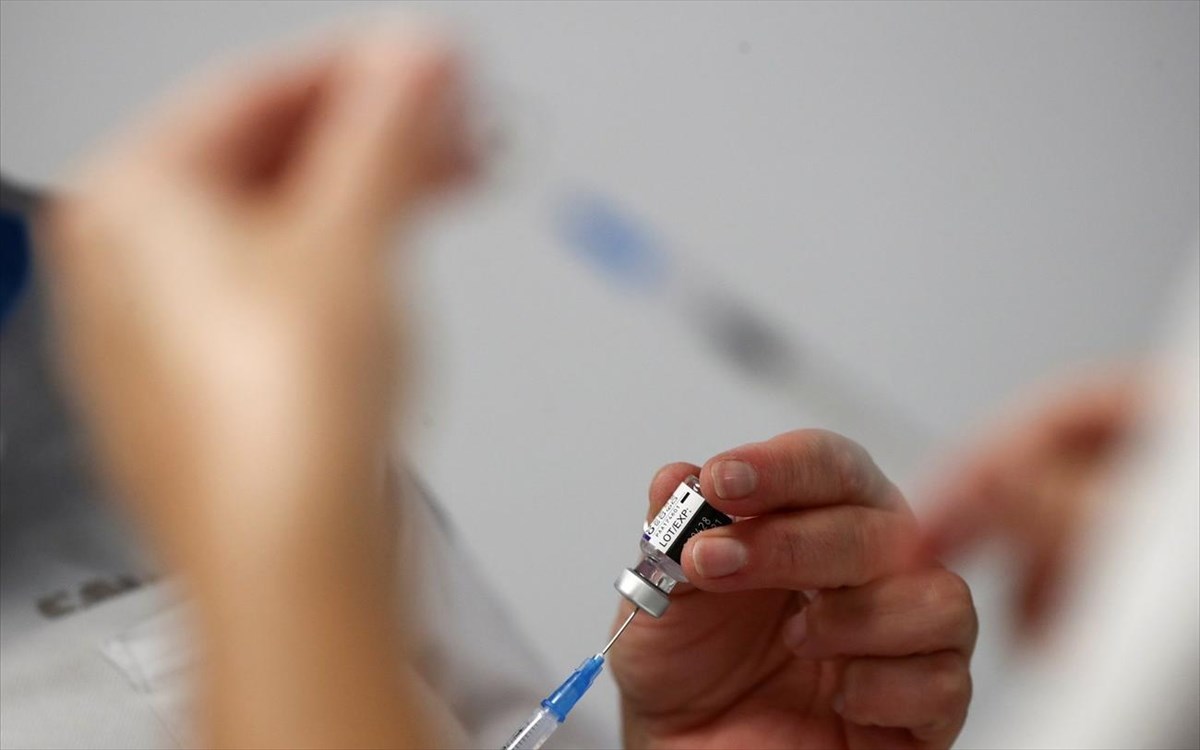 Κορονοϊός: Ο γρίφος της 4ης δόσης – Τι εμβόλιο θα κάνουμε;