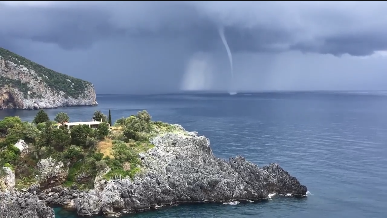 Μετά τον καύσωνα μπουρίνια κι επικίνδυνες καταιγίδες- Εκτιμήσεις Μαρουσάκη για τον καιρό στην Εύβοια