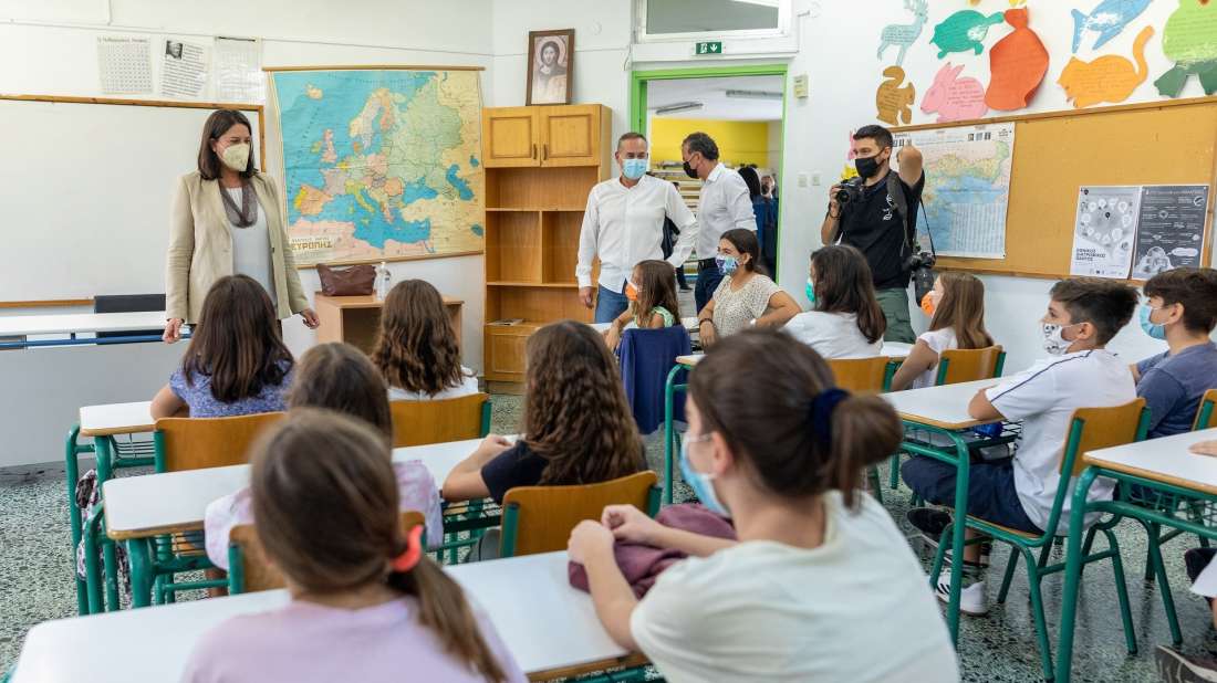 Κεραμέως για σχολεία: Ολοήμερο μέχρι τις 17:30 από Σεπτέμβριο – Έρχονται προσλήψεις