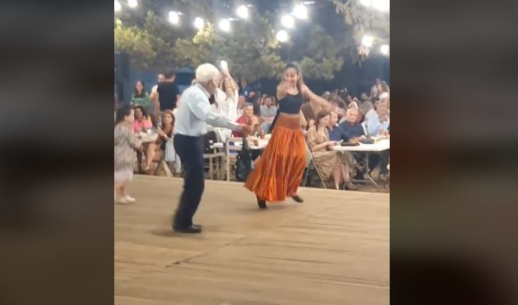 Viral ο χορός εγγονής με τον 89χρονο παππού της στη γιορτή φάβας