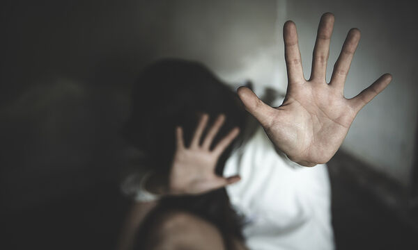 Χαλκίδα: Άγριο περιστατικό κακοποίησης καταγγέλει 20χρονη