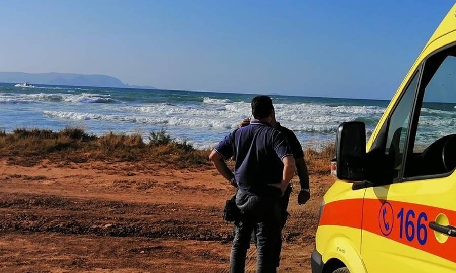 Εύβοια: Άνδρας εντοπίστηκε χωρίς τις αισθήσεις του σε παραλία της Χαλκίδας