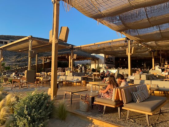 «Στη φάκα» γνωστό beach restaurant: Έκοβε αποδείξεις αλλά «στον αέρα»