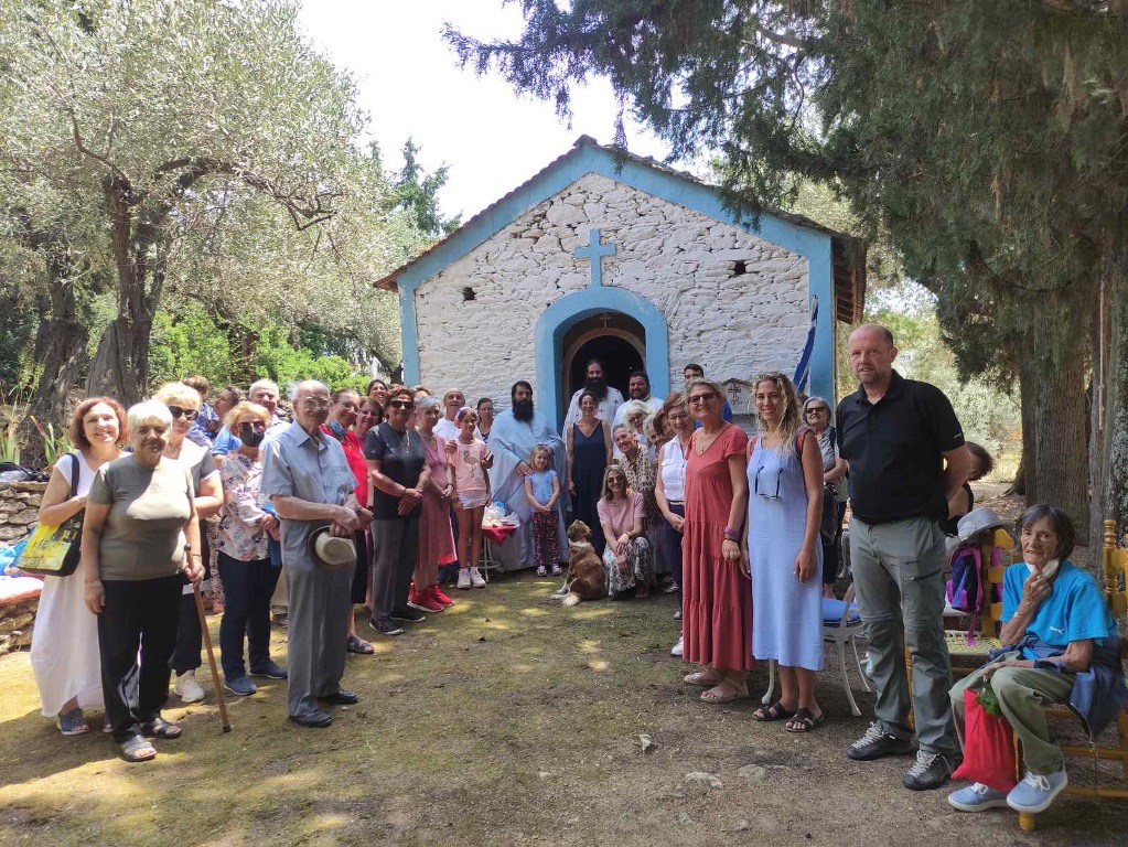 Εύβοια: Ήχησε η καμπάνα του εξωκκλησίου Αγίων Αναργύρων Αργυρονήσου μετά από 20 χρόνια