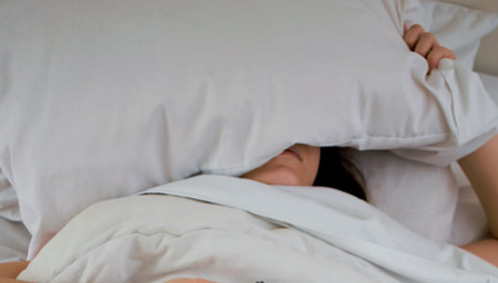 Ερευνα: Πώς η πανσέληνος επηρεάζει τον ύπνο