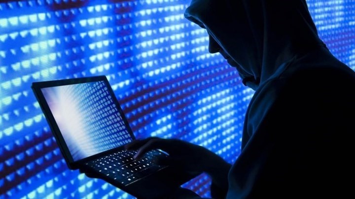 Ηλεκτρονικές απάτες: Πώς μπορείτε να πάρετε πίσω τα χρήματα σας αν πέσετε θύμα χάκερ
