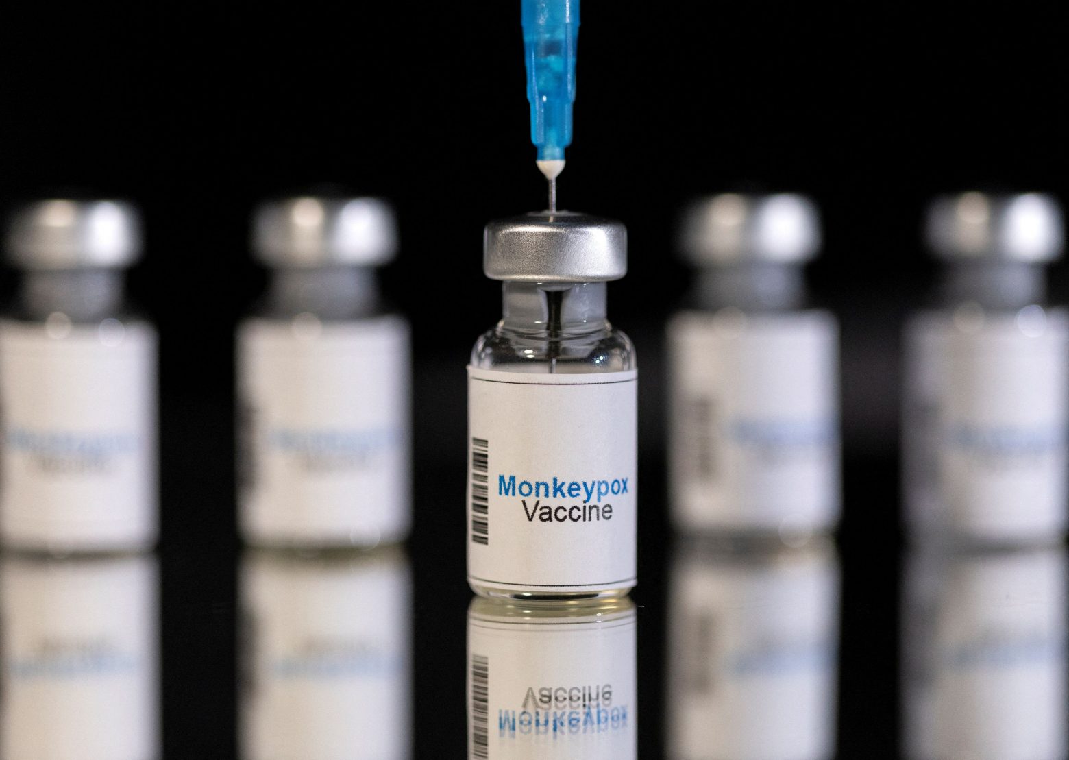 Ευλογιά των πιθήκων: Την Τρίτη φτάνουν στη χώρα τα πρώτα εμβόλια – Ποιους αφορούν