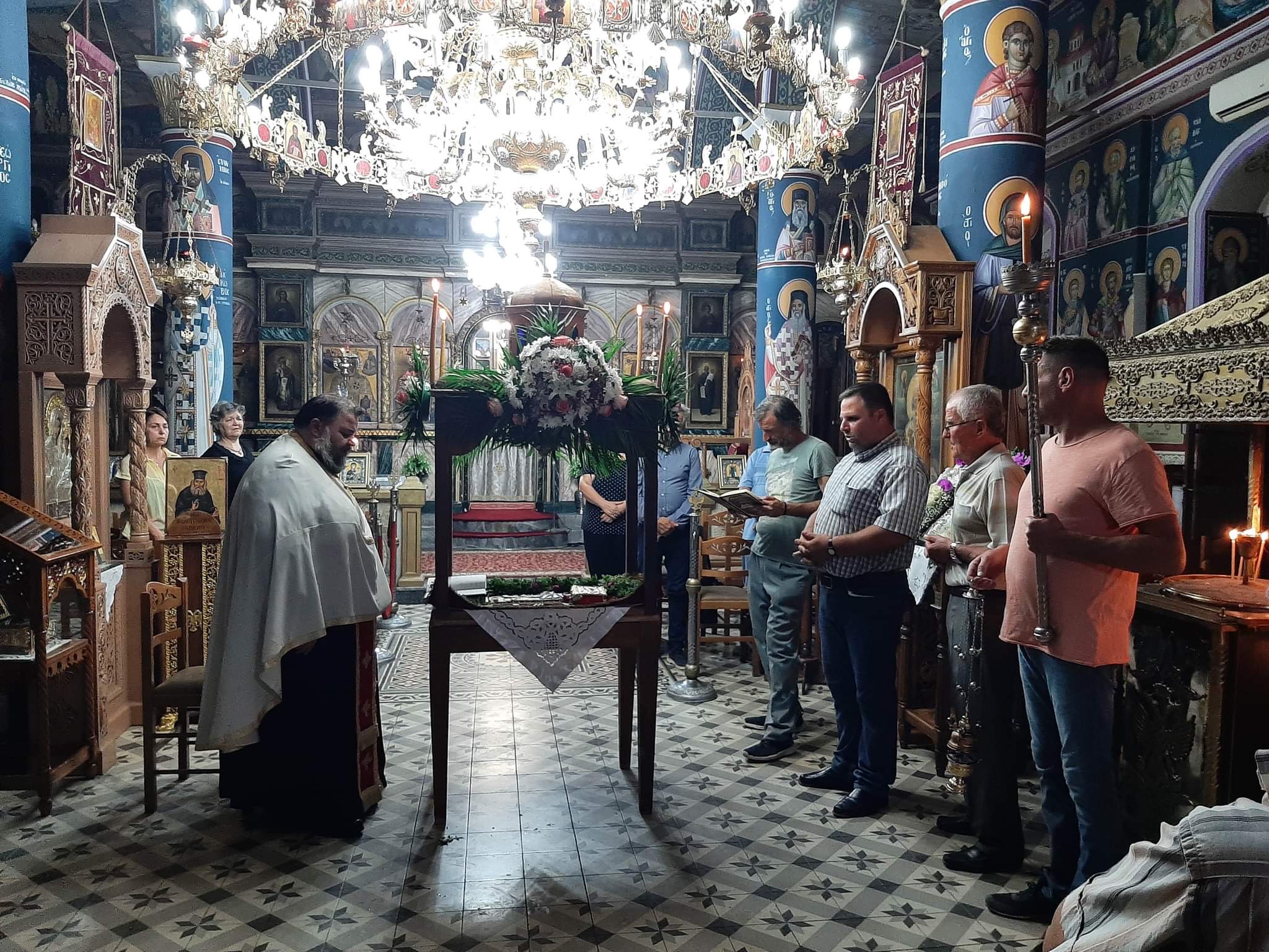 Εύβοια: Σε κλίμα συγκίνησης ο Επιτάφιος της Παναγίας στον Ιερό Ναό Αγ. Νικολάου Άνω Βάθειας