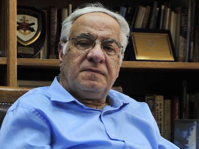 Πέθανε ο αστροφυσικός Διονύσης Σιμόπουλος Πέθανε ο αστροφυσικός Διονύσης Σιμόπουλος