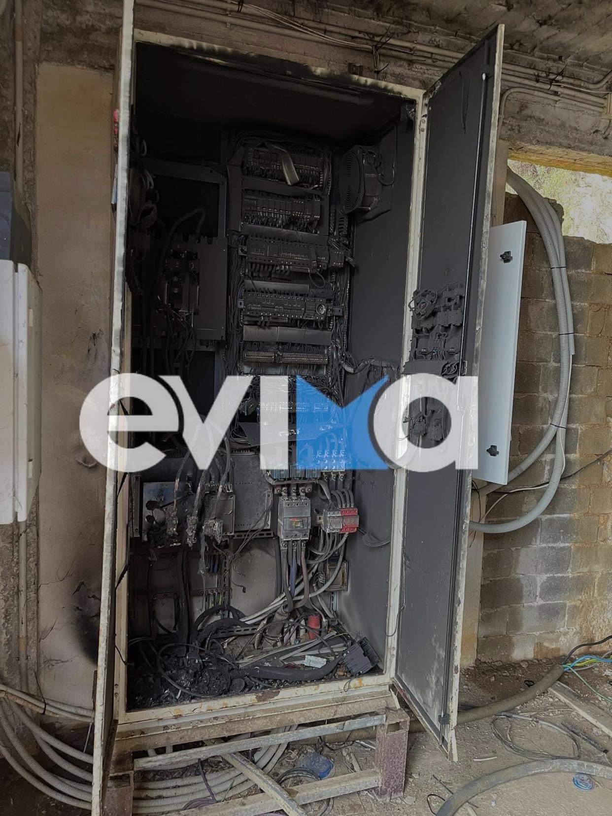 Εύβοια – Κύμη: Κατέστρεψαν καλώδια στη δεξαμενή νερού – Κάηκε ο πίνακας (pics)