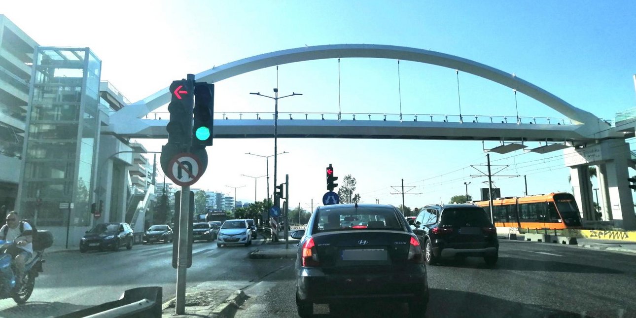 Στην παραλιακή το πρώτο «έξυπνο» φανάρι στην Ελλάδα