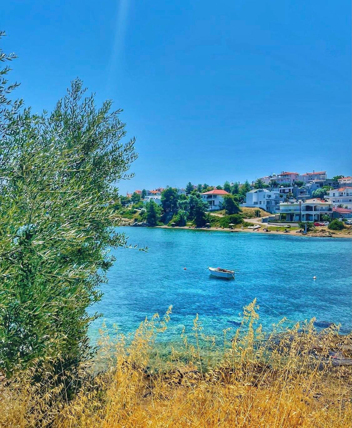 North Evia Pass: Μέχρι τέλη Οκτώβρη θα επεκταθεί το πρόγραμμα για διακοπές στην Εύβοια