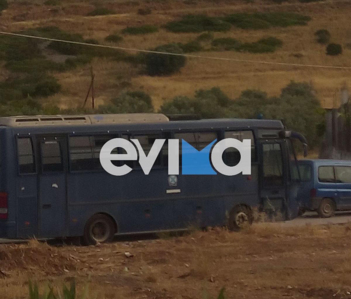 Εύβοια: Μεγάλη επιχείρηση της ΕΛ.ΑΣ. σε οικισμό Ρομά – Έγιναν προσαγωγές