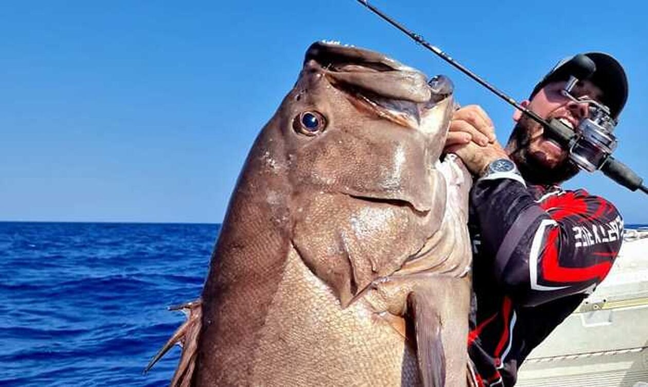 Απίστευτη ψαριά – Έπιασε βλαχοσφυρίδα πάνω από 40 κιλά