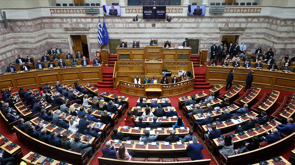 Ανοίγει αύριο στη Βουλή η συζήτηση για τις παρακολουθήσεις στον Νίκο Ανδρουλάκη