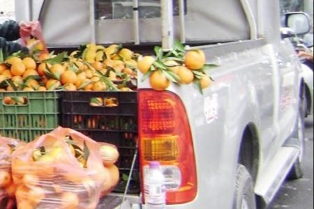 Προσποιούνταν τους υπαλλήλους του δήμου που μοιράζουν φρούτα και λήστευαν ηλικιωμένους