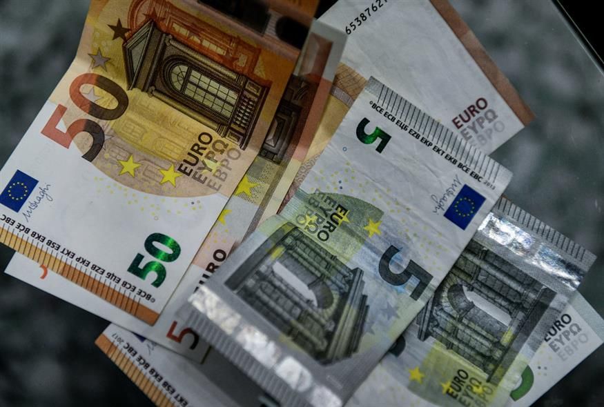Ξεκίνησαν οι αιτήσεις για το εποχικό επίδομα 1.000 ευρώ της ΔΥΠΑ