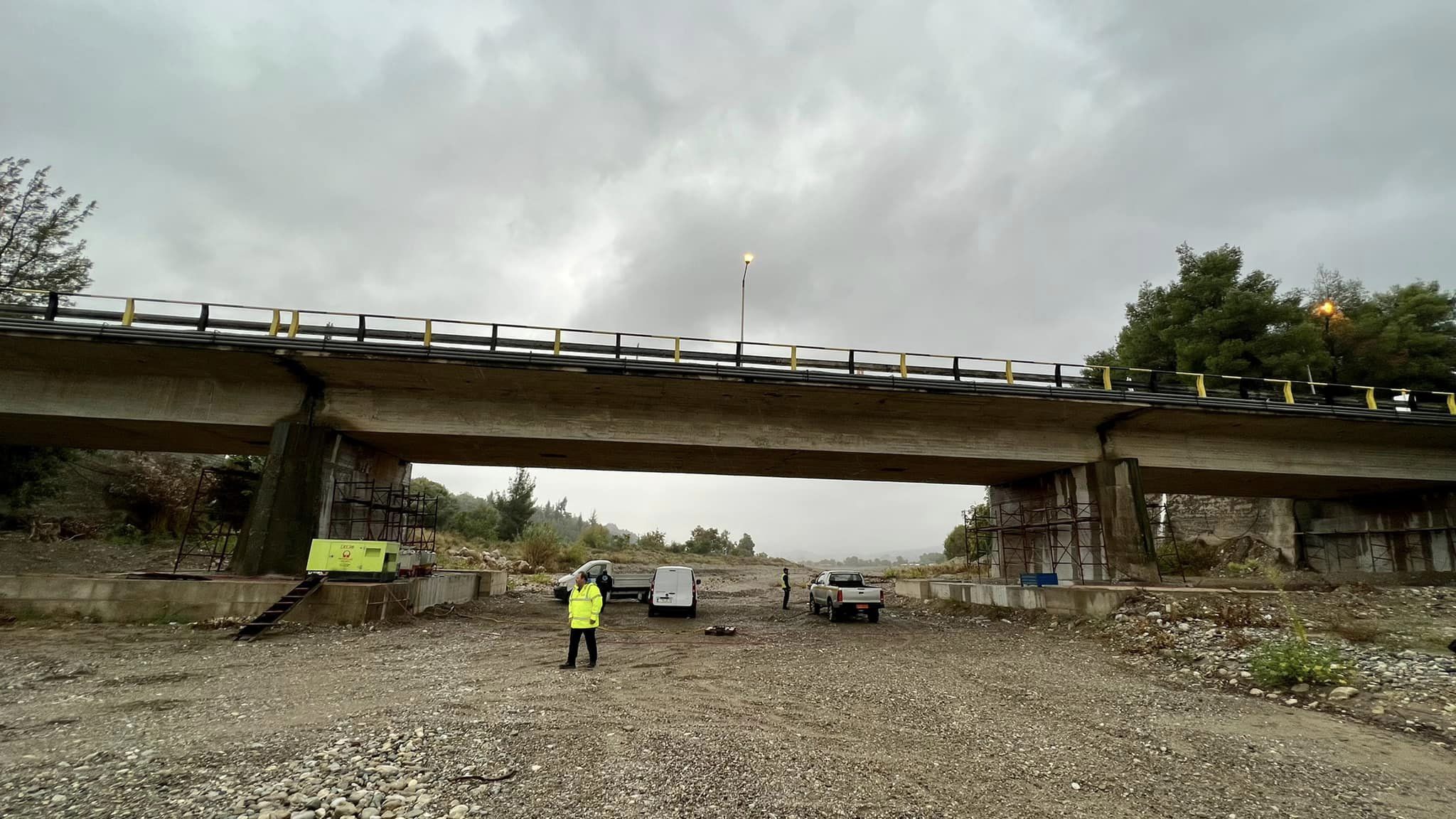 Εύβοια: Ξεκίνησαν οι εργασίες συντήρησης της γέφυρας του Ξηριά