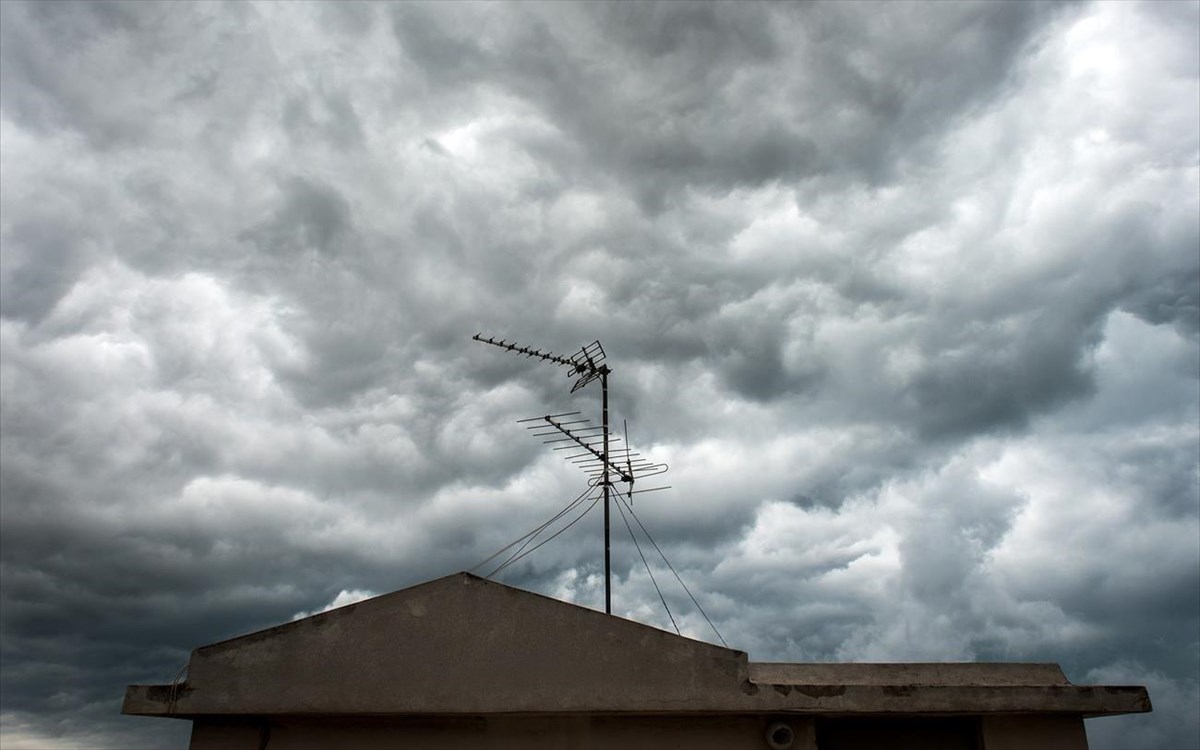 Έκτακτο δελτίο επιδείνωσης του καιρού: Έρχονται καταιγίδες και χαλάζι στη Στερεά Ελλάδα