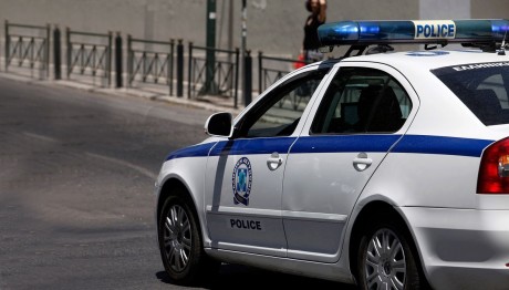 Εύβοια: «Ντου» της Αστυνομίας σε οικισμό της Χαλκίδας – Δείτε τι βρήκαν