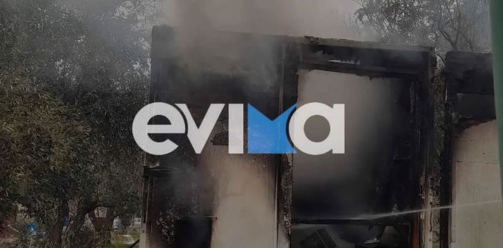 Εύβοια: Κάηκε μελισσοκομείο στα Ψαχνά (pics)