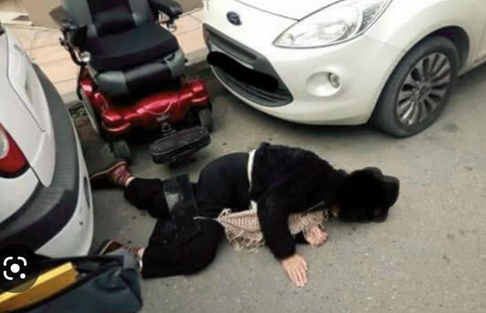 Ντροπή: Ασυνείδητος οδηγός έβρισε παιδί ΑΜΕΑ που είχε πέσει στο δρόμο