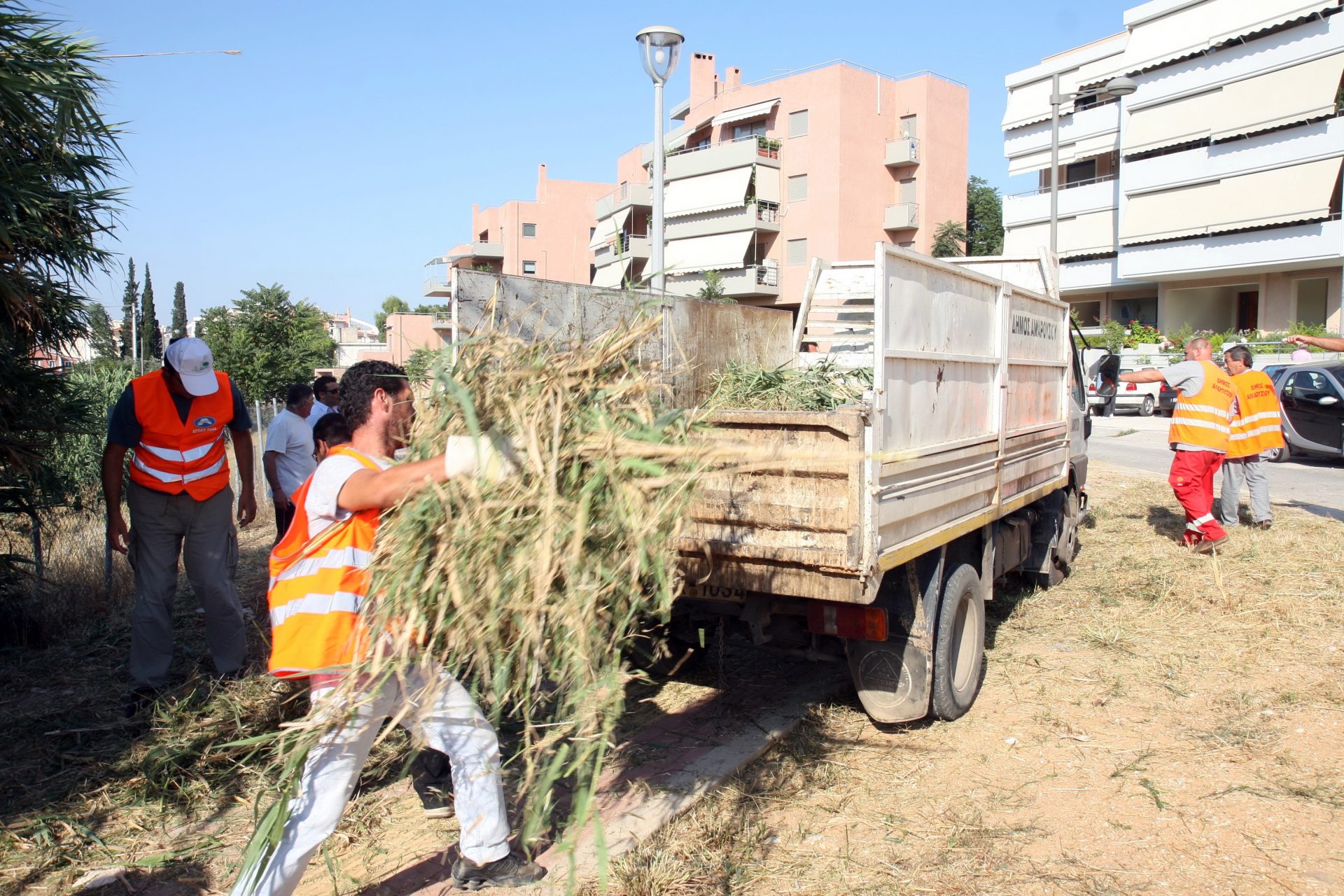 «Κοινωφελής Εργασία»: Προς παράταση οι 25.000 συμβάσεις του προγράμματος