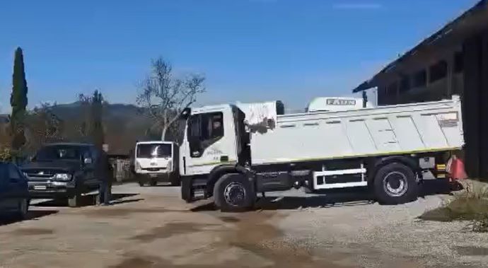 Εύβοια: Ο Δήμος Κύμης- Αλιβερίου παρέλαβε νέο φορτηγό- Δείτε βίντεο