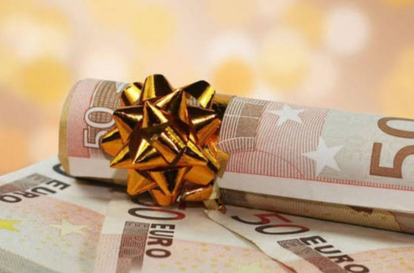 Δώρο Χριστουγέννων: Πώς να υπολογίσετε τα χρήματα που δικαιούστε