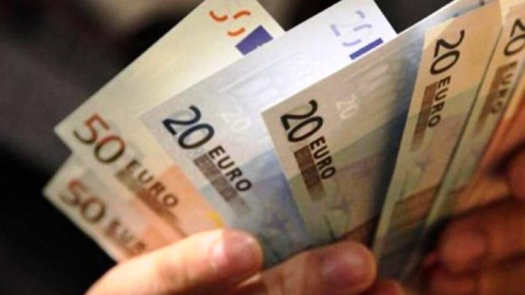 Επίδομα 200 ευρώ τον μήνα για 1 χρόνο- Πώς το παίρνουμε και ποιοι το δικαιούνται