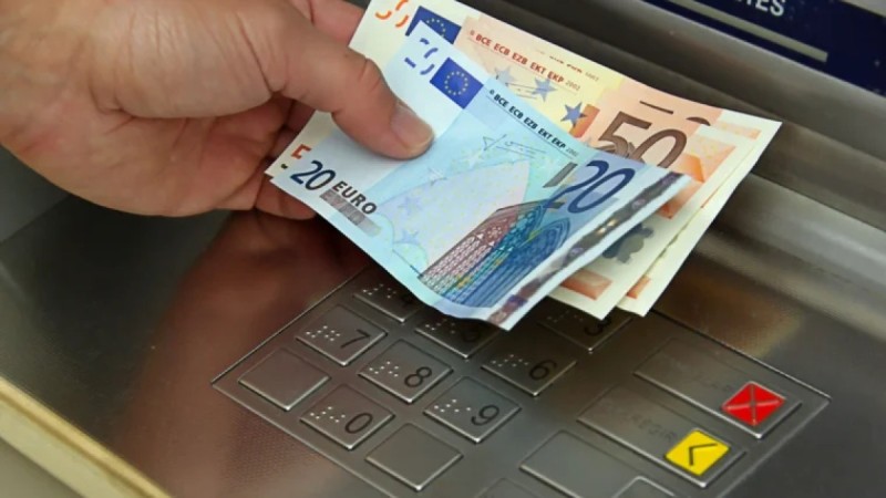 Επίδομα 165 ευρώ τον μήνα εφ’ όρου ζωής – Οι δικαιούχοι και οι προϋποθέσεις