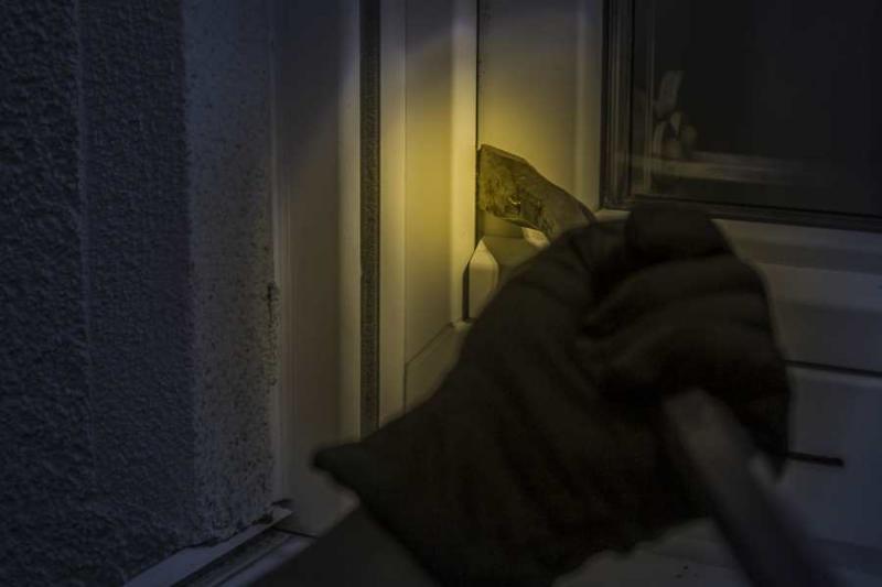 Νύχτα τρόμου για αντιδήμαρχο: Κουκουλοφόροι εισέβαλαν σπίτι του και τον λήστεψαν μετά από ομηρία