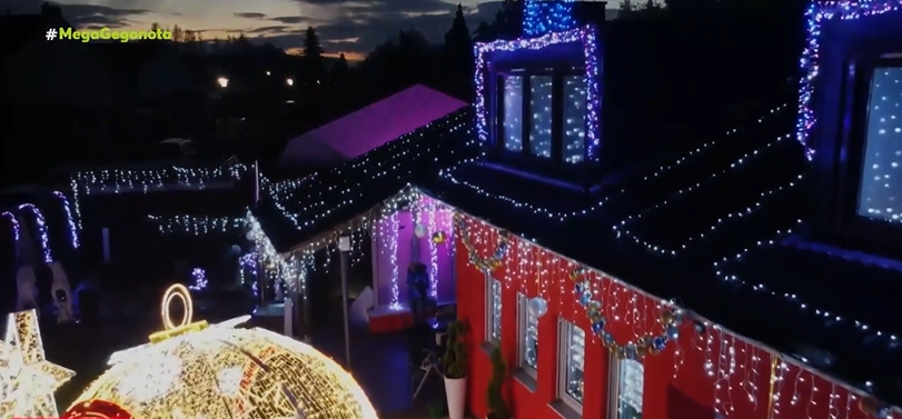 Αυτό είναι το χριστουγεννιάτικο σπίτι με 40.000 αναμμένα λαμπάκια