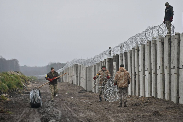 Ουκρανία: Χτίζει τείχος στα σύνορα με τη Λευκορωσία