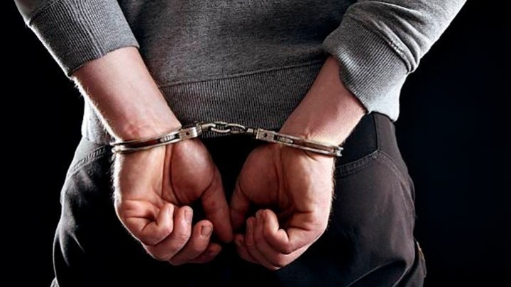Συνελήφθη φυγόποινος που διακινούσε παιδική πορνογραφία