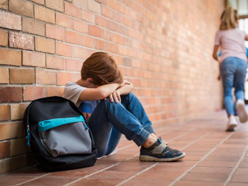 Ακραίο bullying σε 12χρονο: Συμμαθητές έσβηναν πάνω του τσιγάρα