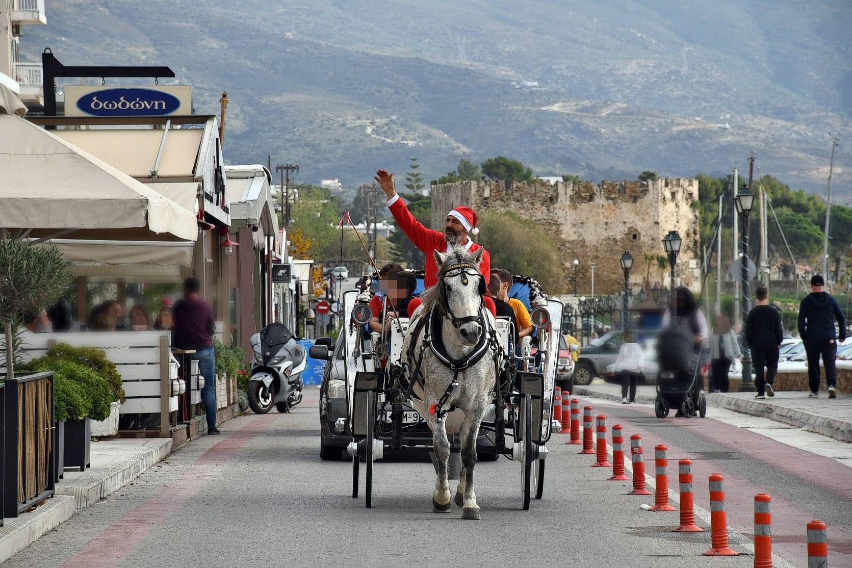 Εύβοια: Σε ποια περιοχή ο Άγιος Βασίλης έρχεται… με άλογο