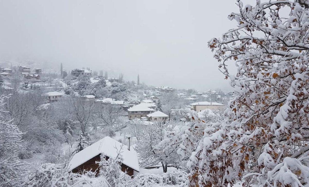 Χριστούγεννα στη Στερεά Ελλάδα: 8 «κρυμμένα» χωριά στα ορεινά της