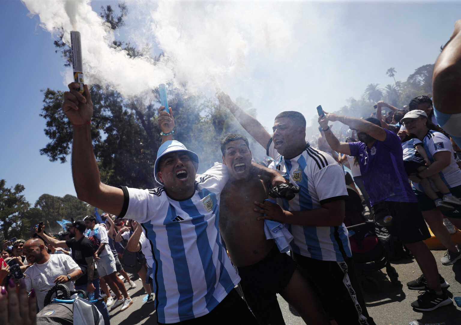 Αργεντινή – Γαλλία: Ξέφρενοι πανηγυρισμοί στο Μπουένος Άιρες μετά την κατάκτηση του Μουντιάλ 2022