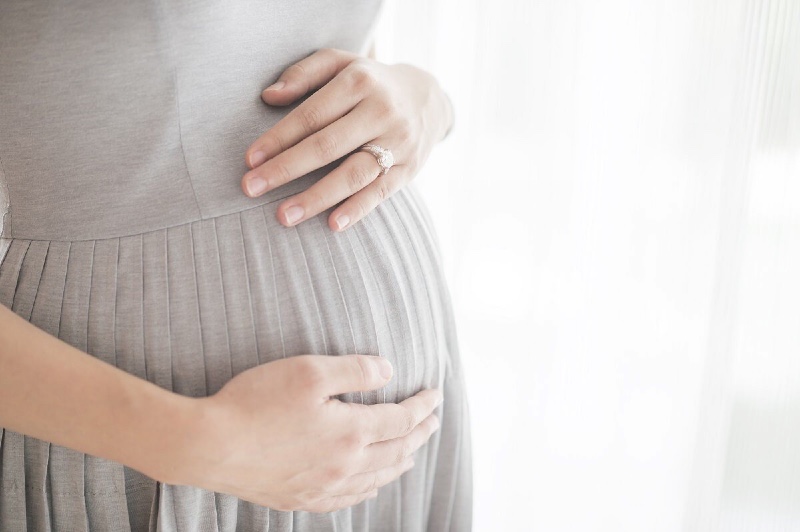 Άδεια μητρότητας: Αποφασίστηκε η επέκταση από 6 σε 9 μήνες